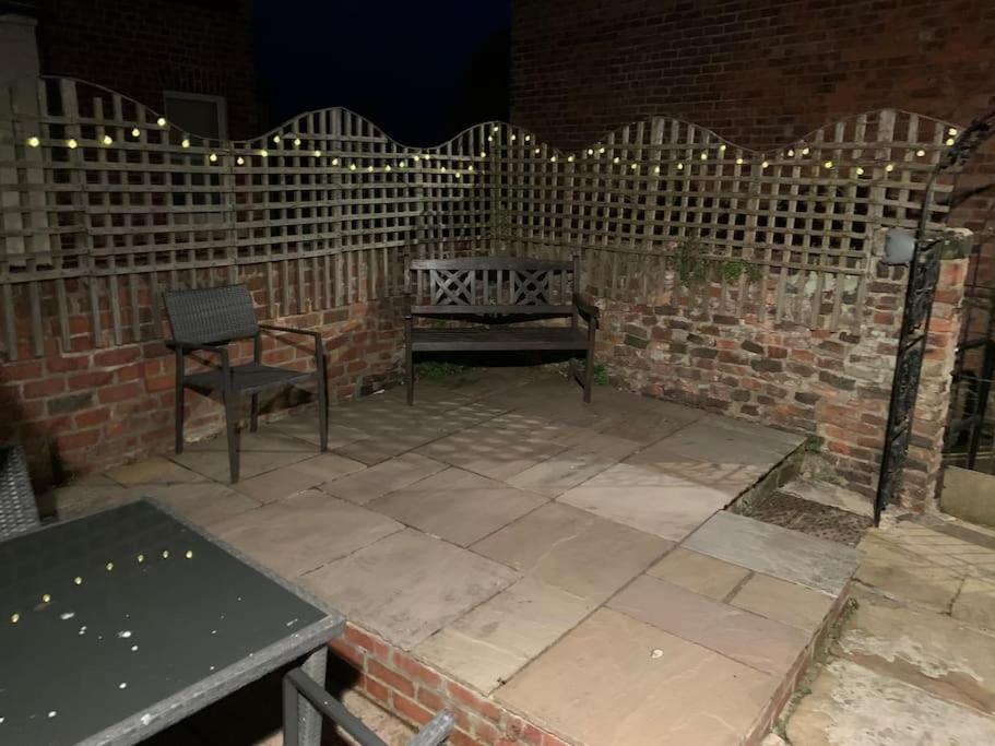 Award Winning Pet Friendly Paddock Cottage Whitby Eksteriør billede