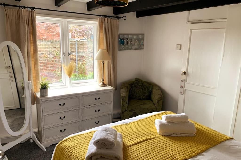 Award Winning Pet Friendly Paddock Cottage Whitby Eksteriør billede