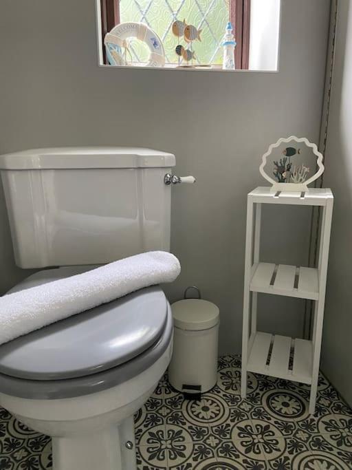 Award Winning Pet Friendly Paddock Cottage Whitby Eksteriør billede