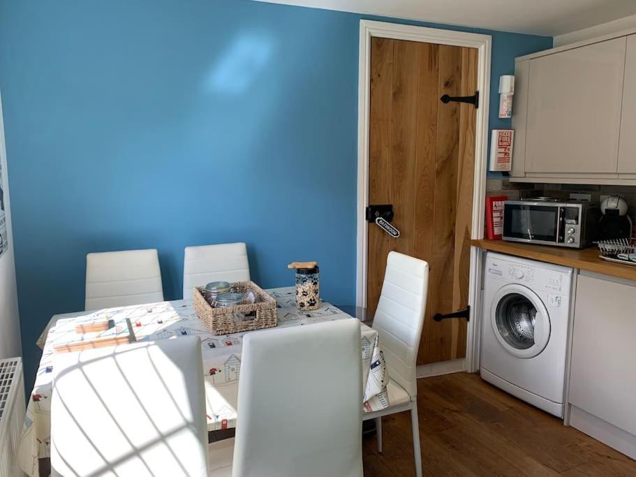 Award Winning Pet Friendly Paddock Cottage Whitby Eksteriør billede